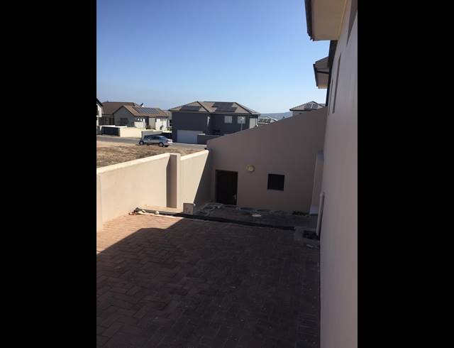 5 BEDROOM FREEHOLD FOR SALE IN MYBURGH PARK